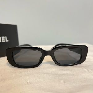 Black Y2K sunglasses